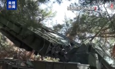 俄称打击乌军工企业 乌称击退俄军进攻
