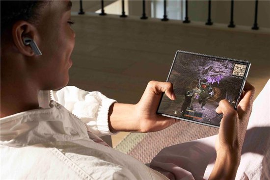 折叠屏手机进入AI时代 三星Galaxy Z Fold6再造品质新生活